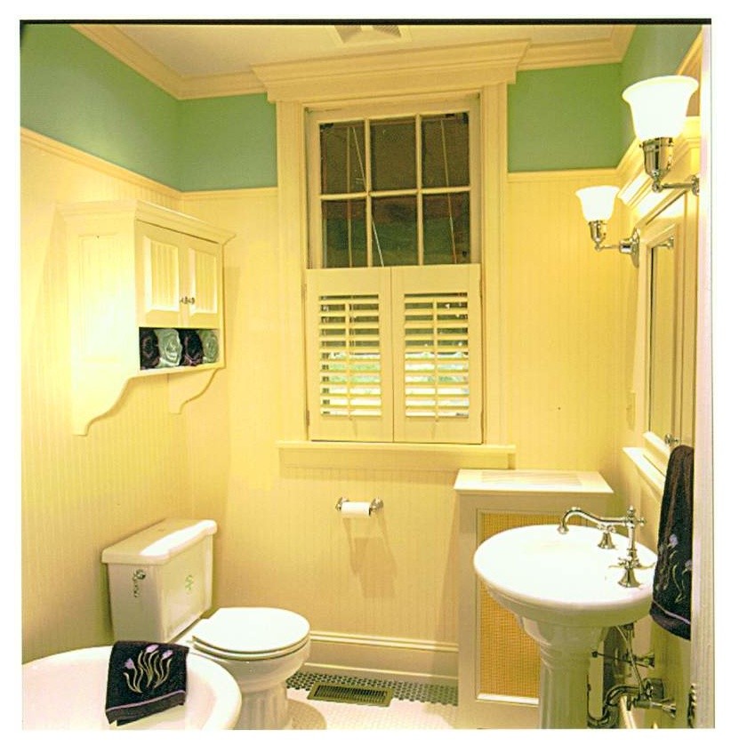 Example of a mid-sized classic ceramic tile and white floor claw-foot bathtub design in Richmond with beaded inset cabinets, white cabinets, a two-piece toilet, blue walls and a pedestal sink
