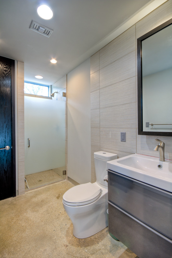 Bathroom - contemporary bathroom idea in Austin