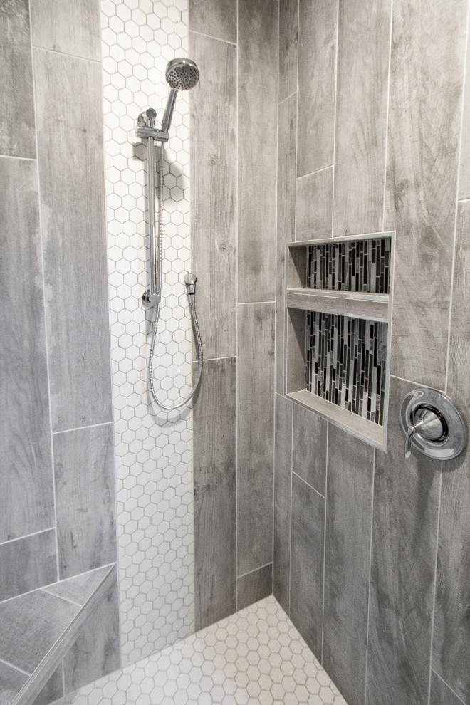 This is an example of a medium sized classic ensuite bathroom with an alcove shower, grey tiles, ceramic tiles, mosaic tile flooring, white floors and an open shower.