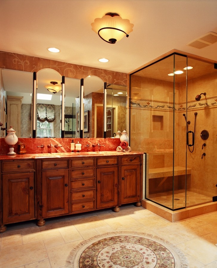 Inspiration for a timeless bathroom remodel in Chicago