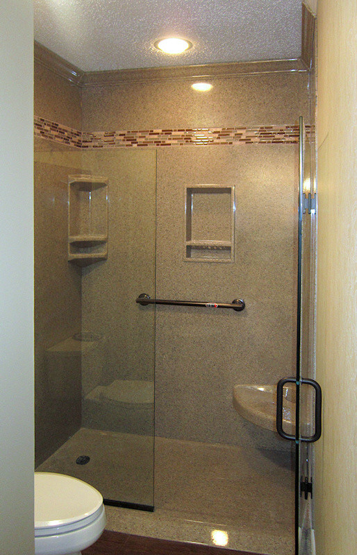 Mid-sized transitional master bathroom photo in Kansas City