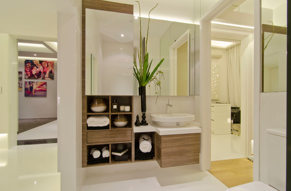 Bathroom - contemporary bathroom idea in Singapore