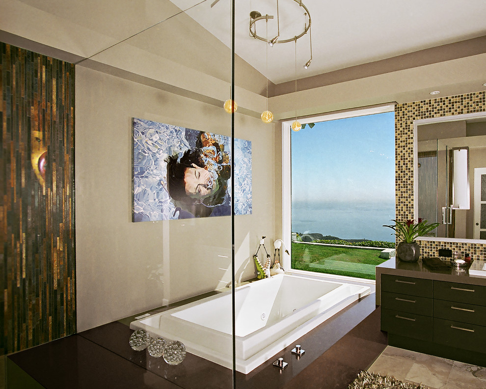 Источник вдохновения для домашнего уюта: ванная комната в современном стиле с накладной раковиной, плоскими фасадами, темными деревянными фасадами, накладной ванной, разноцветной плиткой и плиткой мозаикой