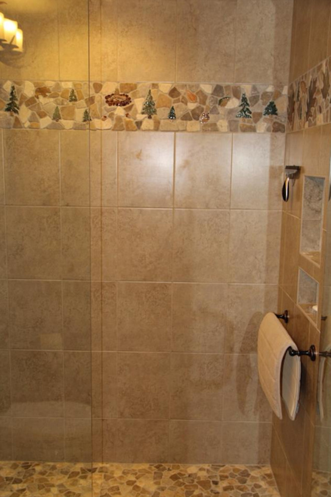 Стильный дизайн: ванная комната в морском стиле с угловым душем - последний тренд