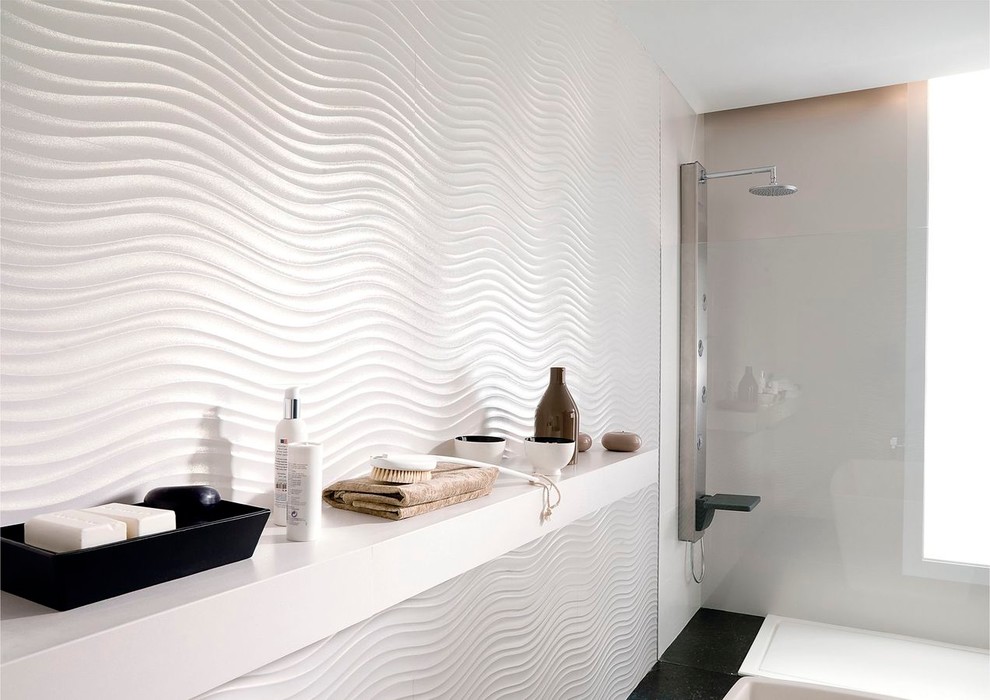 Свежая идея для дизайна: большая ванная комната в стиле модернизм с угловым душем, серой плиткой, керамогранитной плиткой, серыми стенами и открытым душем - отличное фото интерьера