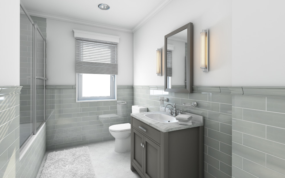 Idée de décoration pour une grande salle de bain principale minimaliste avec un placard à porte plane, des portes de placard grises, une baignoire d'angle, une douche d'angle, WC à poser, un carrelage gris, des carreaux de céramique, un mur blanc, un sol en carrelage de céramique, un lavabo posé, un plan de toilette en granite, un sol gris et une cabine de douche à porte coulissante.