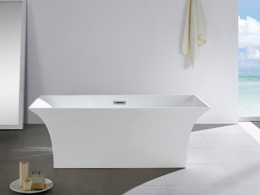 Ispirazione per una grande stanza da bagno moderna con vasca freestanding