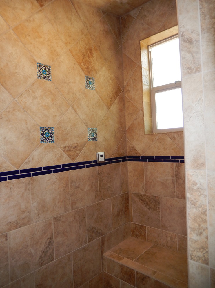Inspiration pour une salle de bain principale sud-ouest américain en bois brun de taille moyenne avec un placard avec porte à panneau surélevé, une baignoire posée, WC à poser, un carrelage beige, des carreaux de céramique, un mur beige, un sol en carrelage de céramique, un lavabo encastré, un plan de toilette en granite, un sol beige, un plan de toilette multicolore, un banc de douche, meuble double vasque, meuble-lavabo encastré, un espace douche bain et une cabine de douche à porte battante.