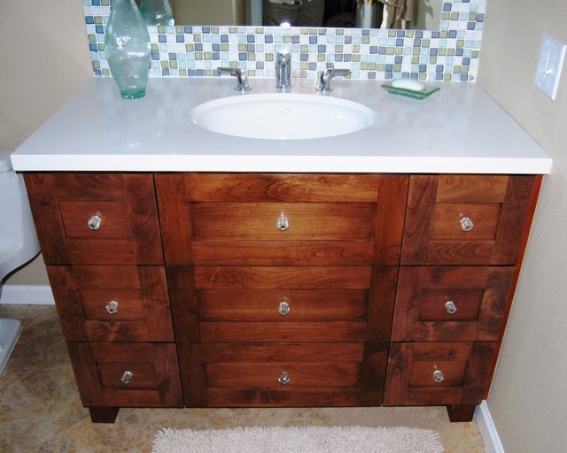 Palm Desert Traditional Knotty Alder Bath Vanity Klassisch