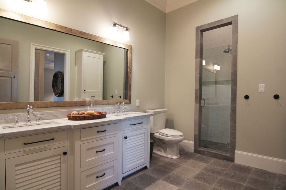 Modernes Badezimmer in Houston