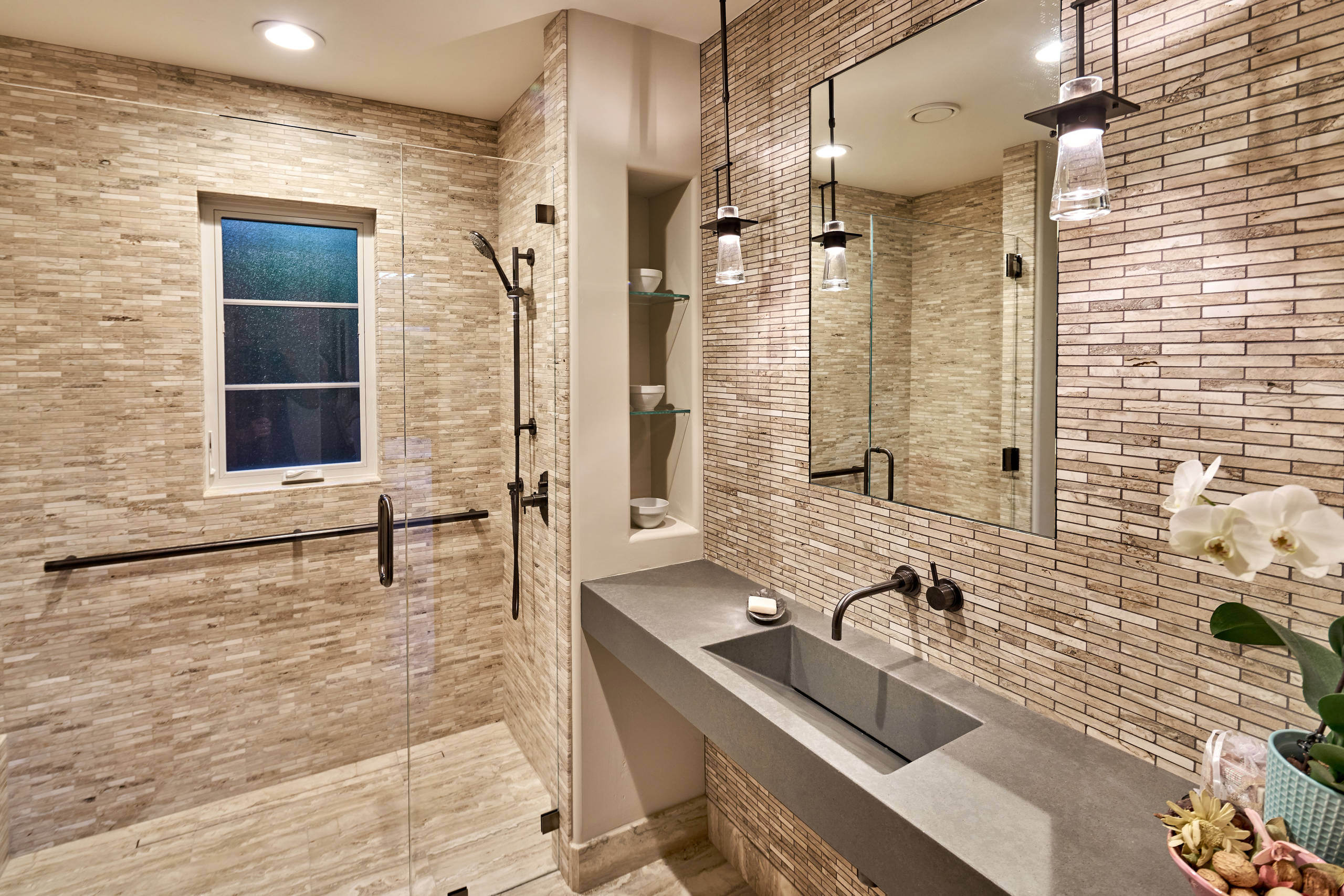 75 Walk-In Shower with an Integrated Sink Ideas You'll Love - January, 2024