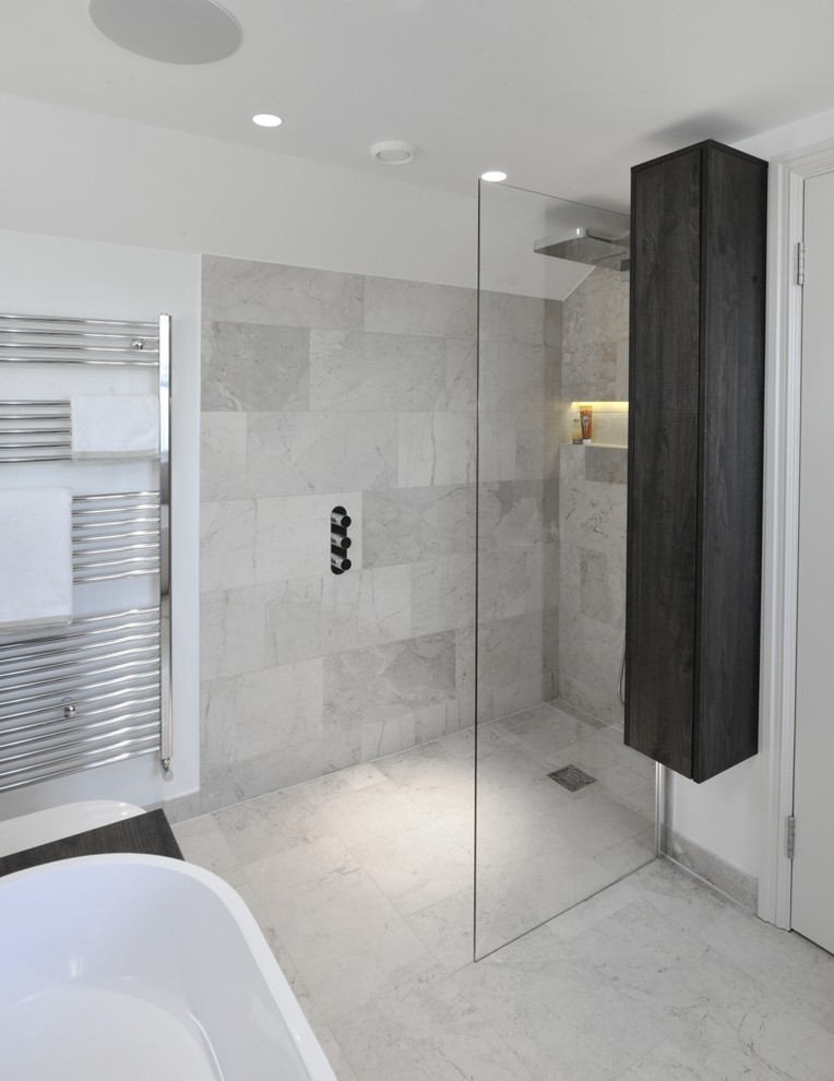 Panel bedroom with walk in wardrobe & ensuite Llantwit Major