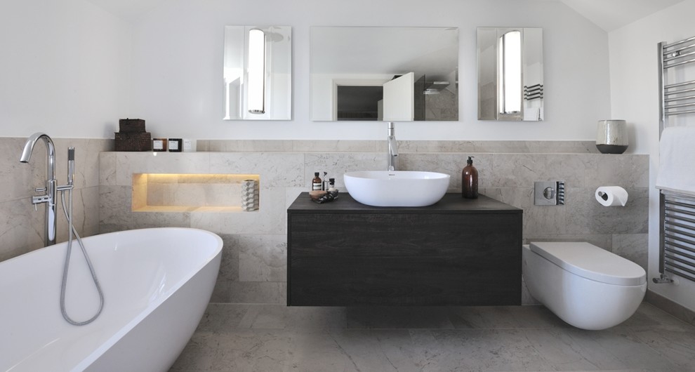 Panel bedroom with walk in wardrobe & ensuite Llantwit Major