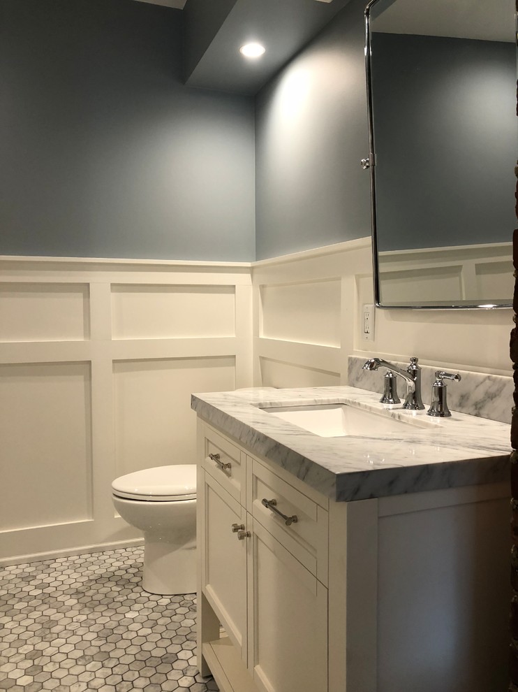 Источник вдохновения для домашнего уюта: ванная комната в стиле модернизм с душем над ванной и плиткой кабанчик