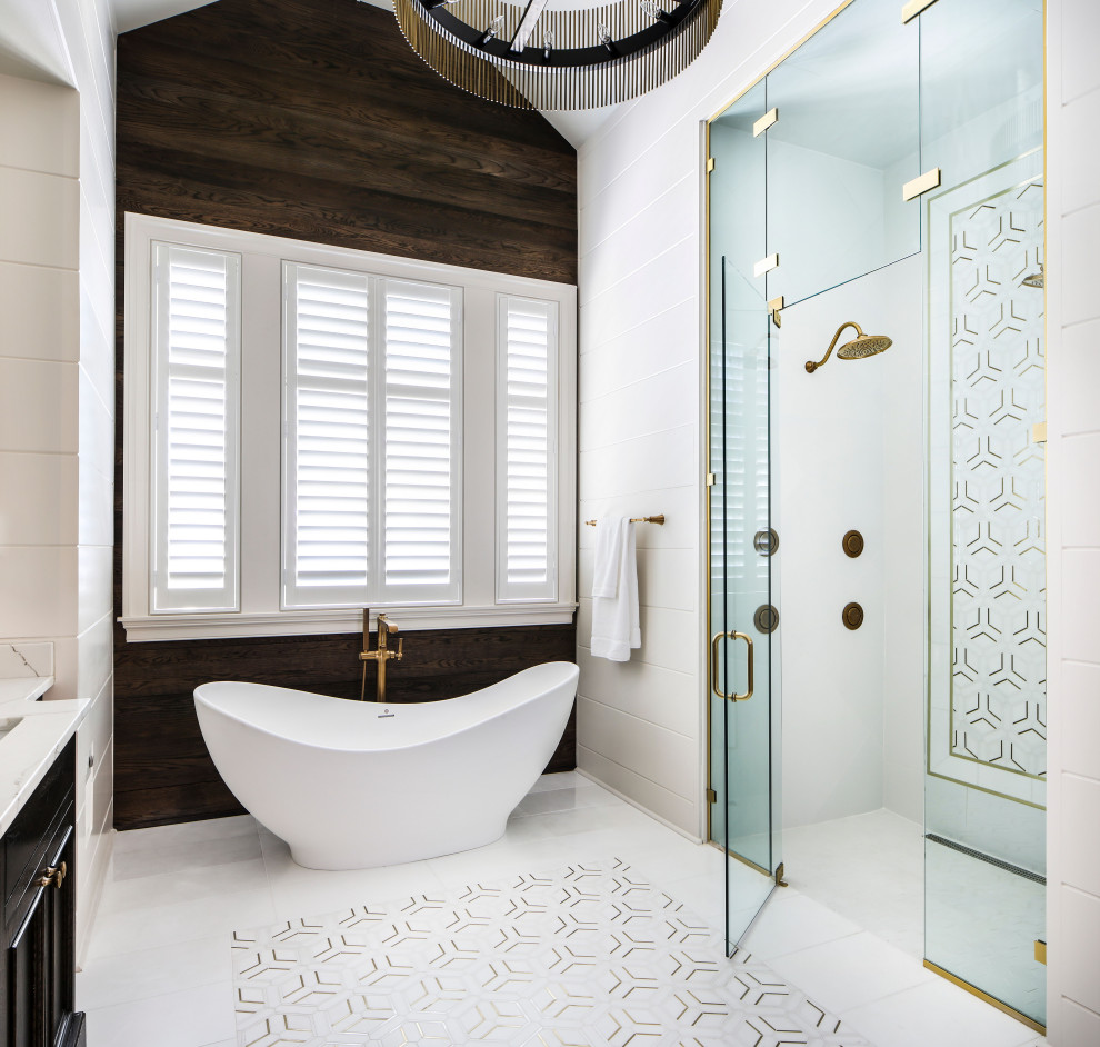 Стильный дизайн: большая ванная комната в стиле неоклассика (современная классика) - последний тренд