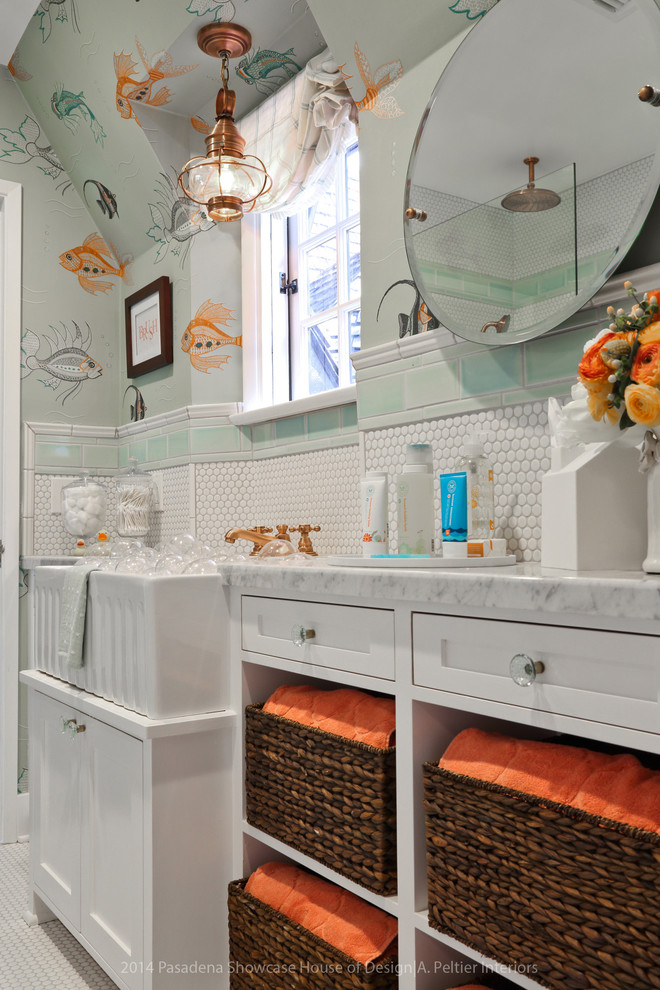 Design ideas for a small eclectic family bathroom in Other.