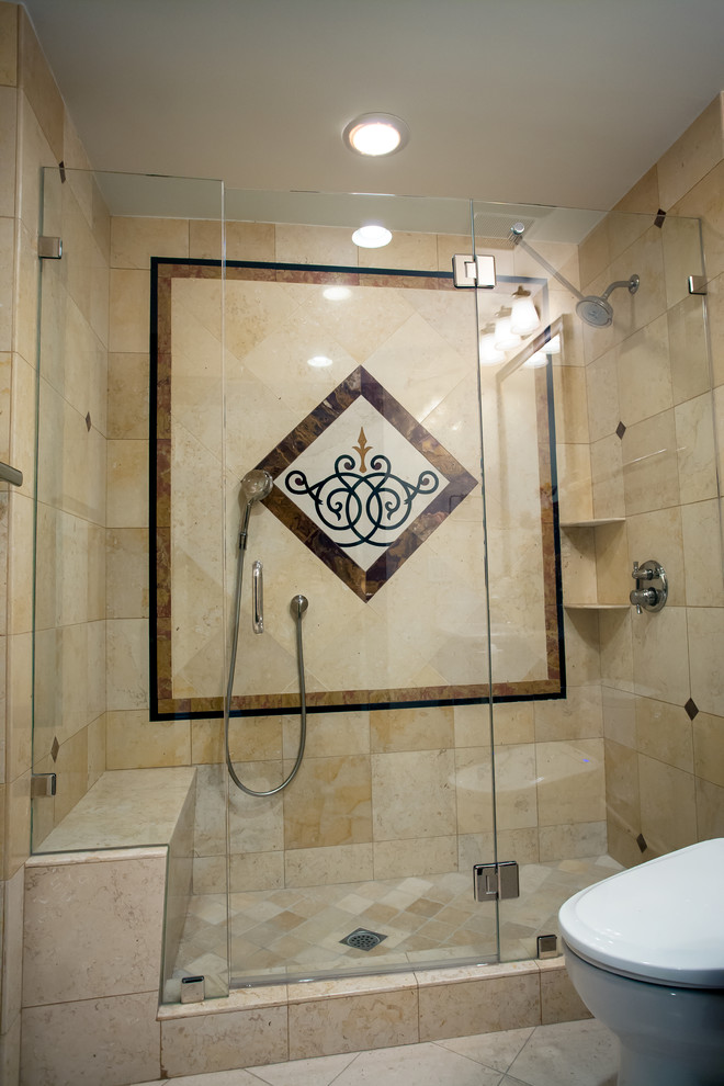 Idéer för att renovera ett mellanstort medelhavsstil badrum med dusch, med skåp i shakerstil, skåp i mörkt trä, granitbänkskiva, en bidé, beige kakel, stenkakel och marmorgolv