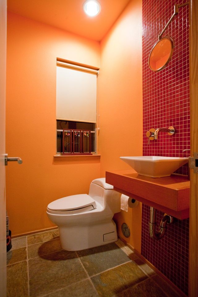 Photo of a contemporary cloakroom in Austin.