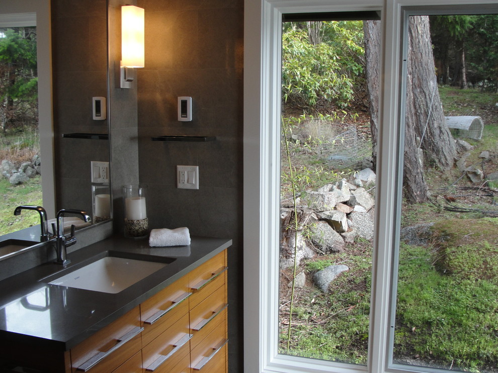 Inspiration for a coastal bathroom remodel in Vancouver