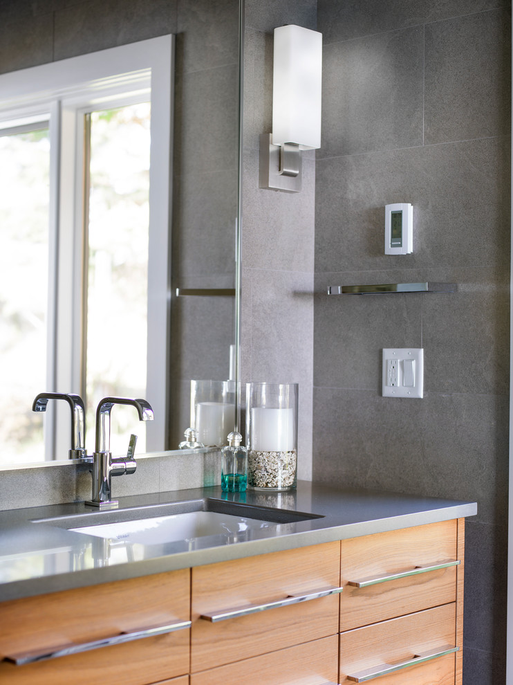 Inspiration for a coastal bathroom remodel in Vancouver