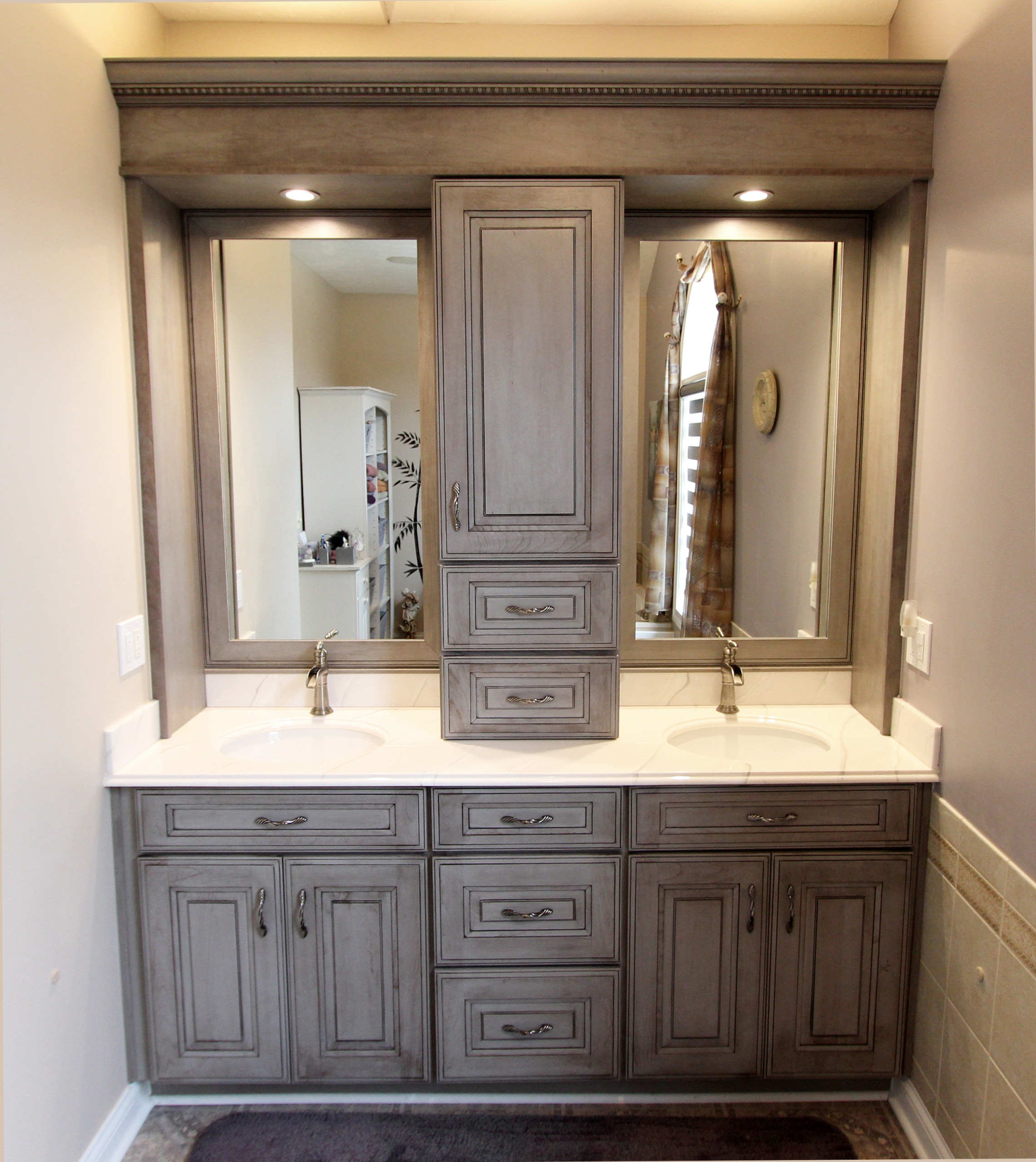 Peppercorn Cherry Vanity With Alabaster Ice Gray Cultured Marble