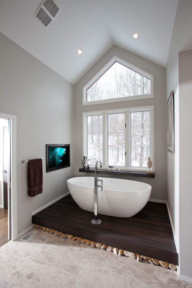Bathroom - modern bathroom idea in Cleveland