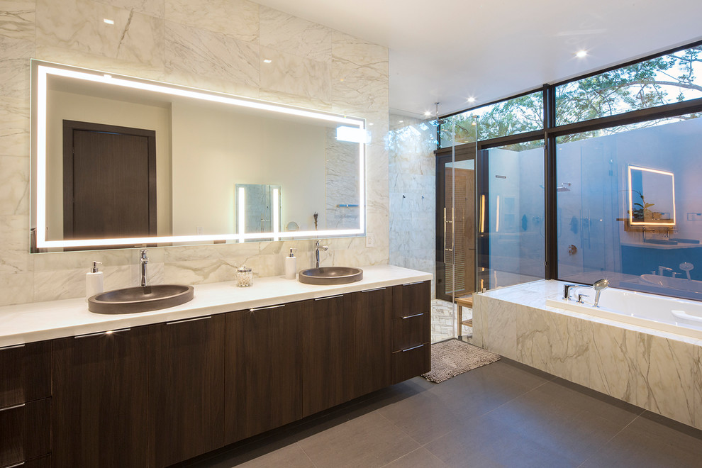 Modernes Badezimmer in Miami