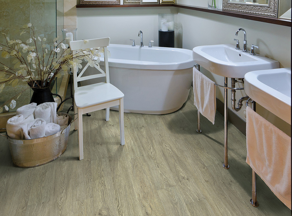 Cette image montre une salle de bain design avec un sol en vinyl.