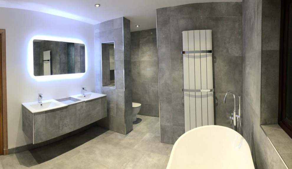 Polished Porcelain Tiles With Freestanding Bath Fraserburgh Kitchens Bathrooms And Bedrooms Img~886152a90df0b756 9 0114 1 C562265 