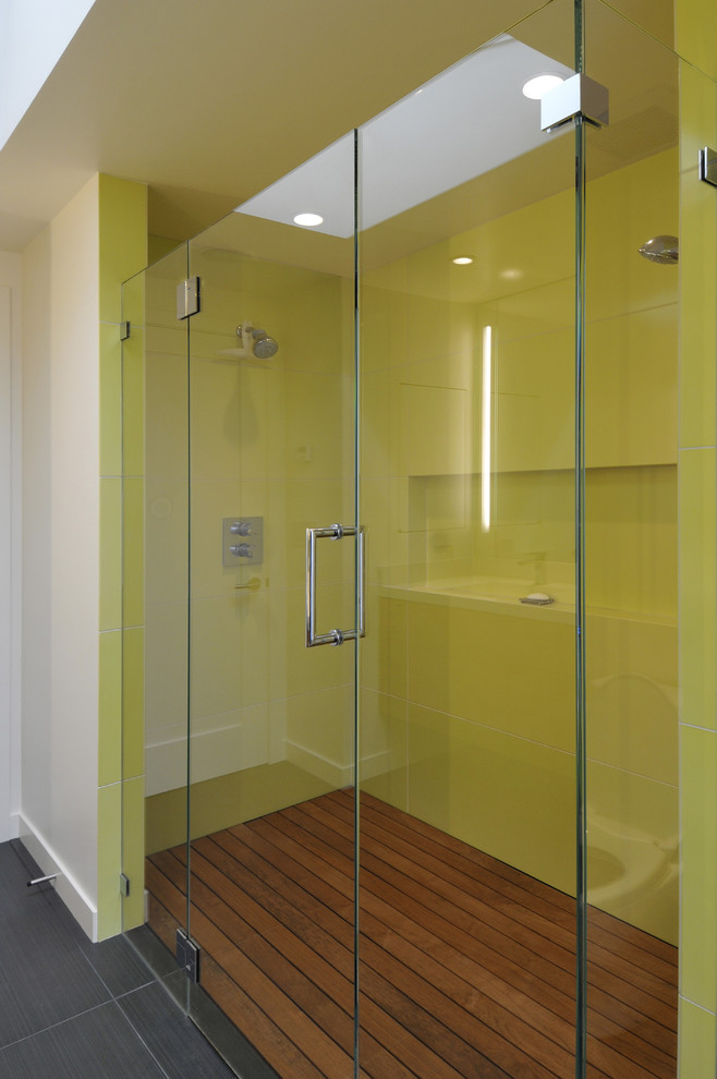 Example of a trendy double shower design in San Francisco with a niche