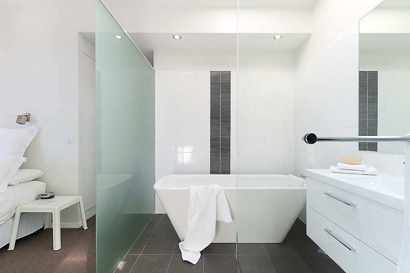 Design ideas for a modern bathroom in Wollongong.
