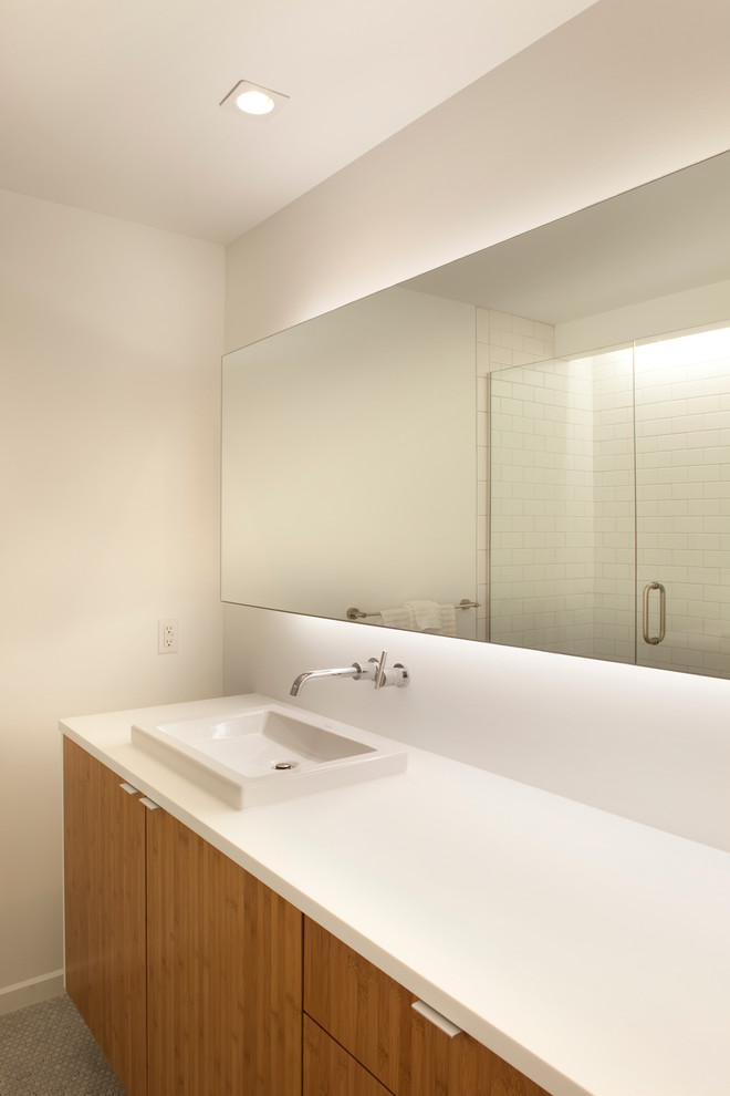 Inspiration for a contemporary bathroom remodel in Kansas City