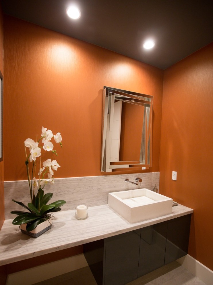 Minimalist bathroom photo in Miami