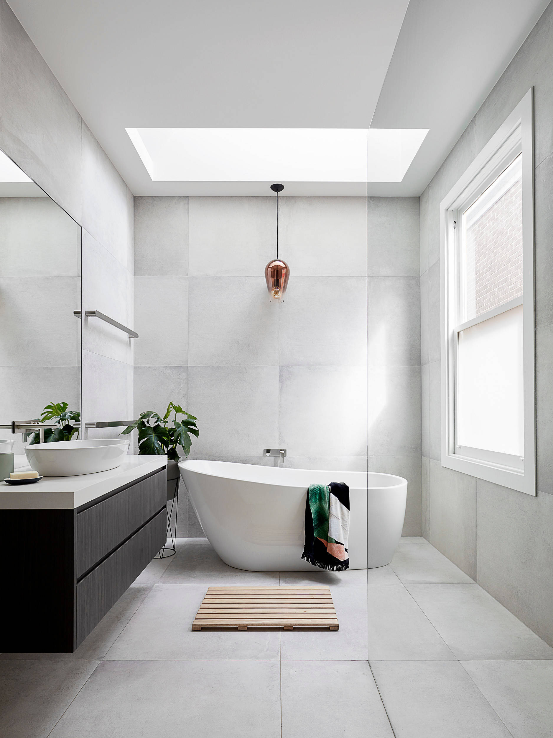 Matching Tile Floors and Walls in the Bathroom