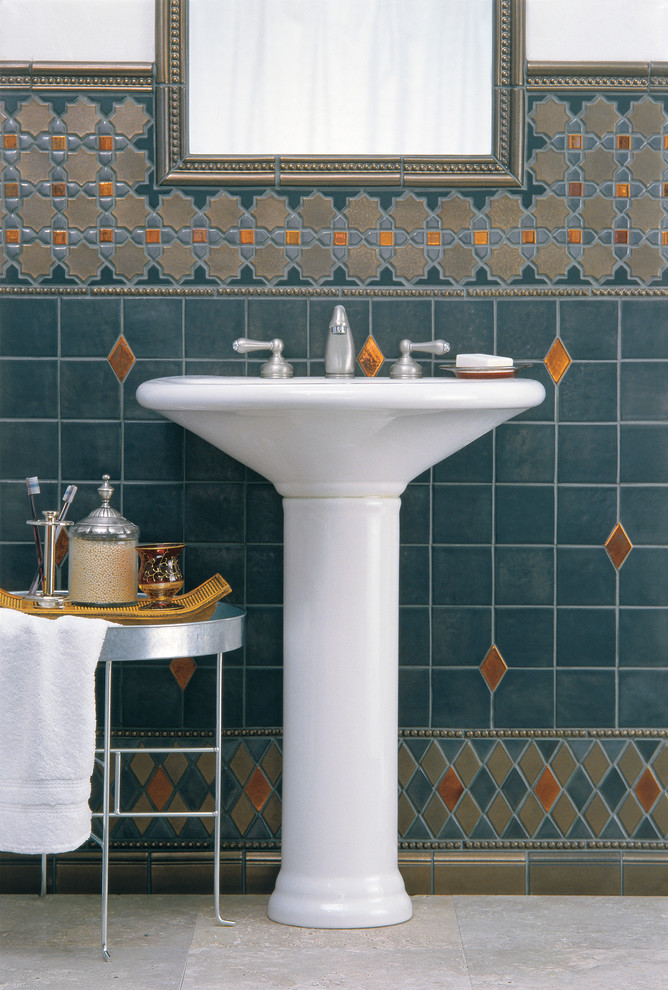 Inspiration for a classic bathroom in Austin.