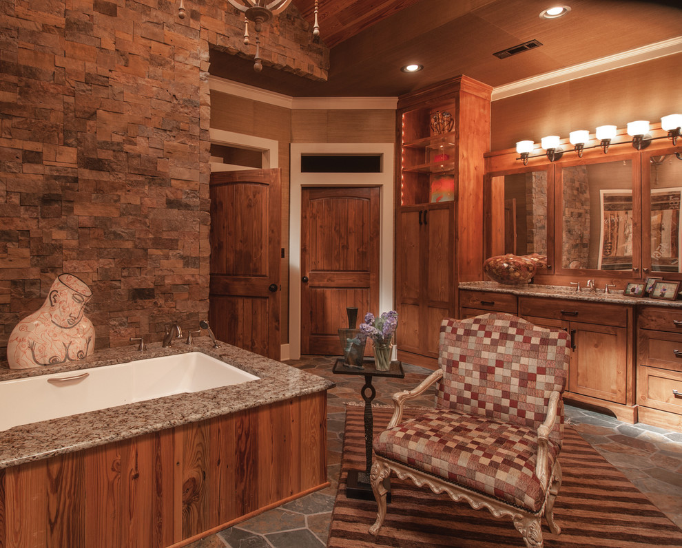Stilmix Badezimmer mit Granit-Waschbecken/Waschtisch in Little Rock