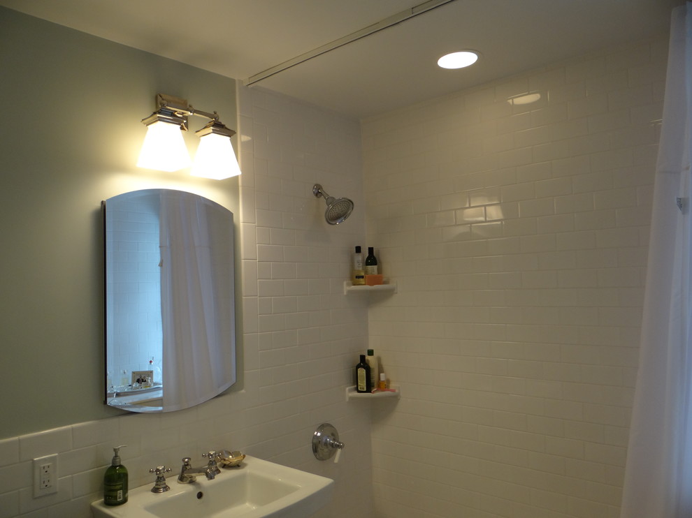 Bathroom - victorian bathroom idea in Boston