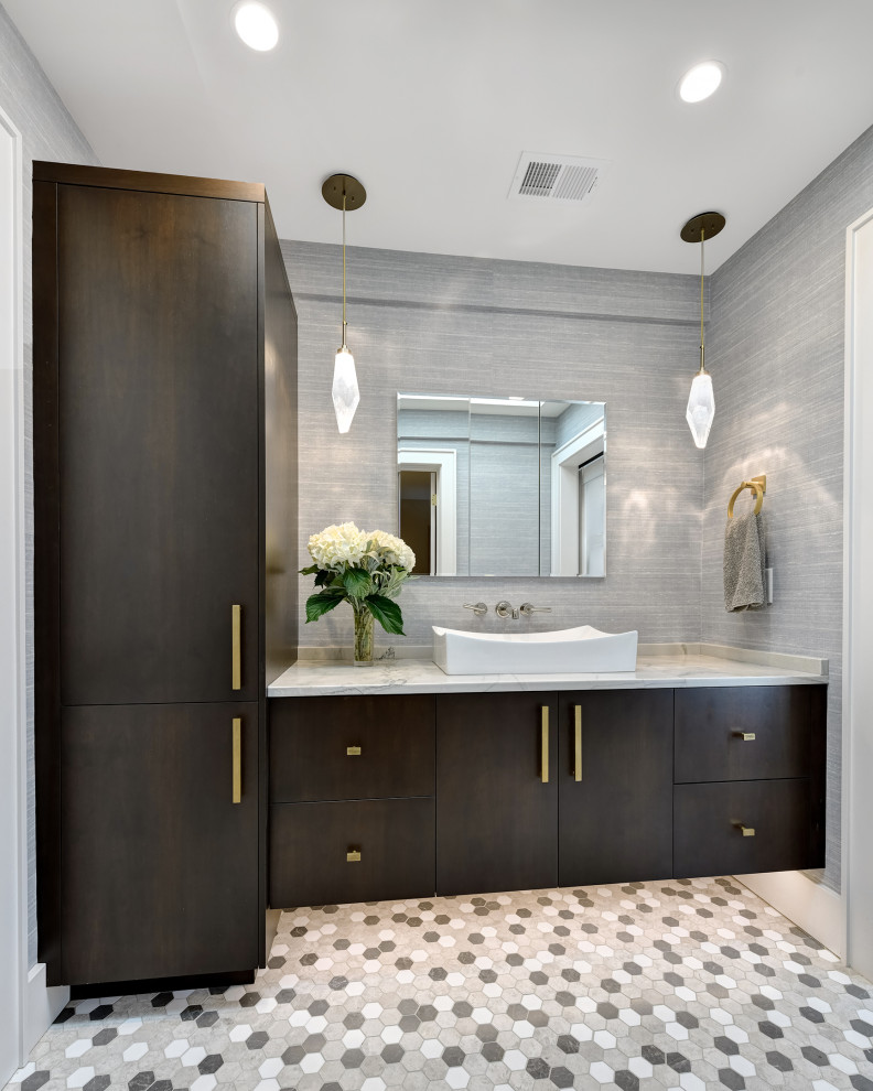 Inspiration for a contemporary bathroom in Charleston.