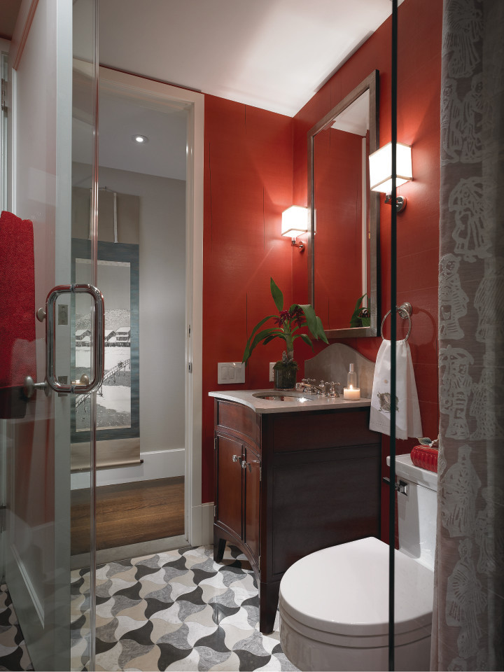 Ispirazione per una stanza da bagno con doccia di medie dimensioni con consolle stile comò, ante in legno bruno, piastrelle multicolore, piastrelle a mosaico, pareti rosse e pavimento con piastrelle a mosaico
