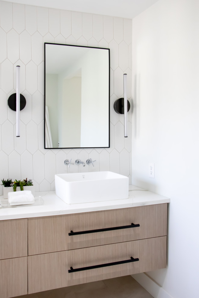 Foto di una stanza da bagno minimalista di medie dimensioni