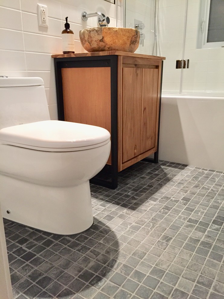 Bathroom - transitional bathroom idea in Montreal