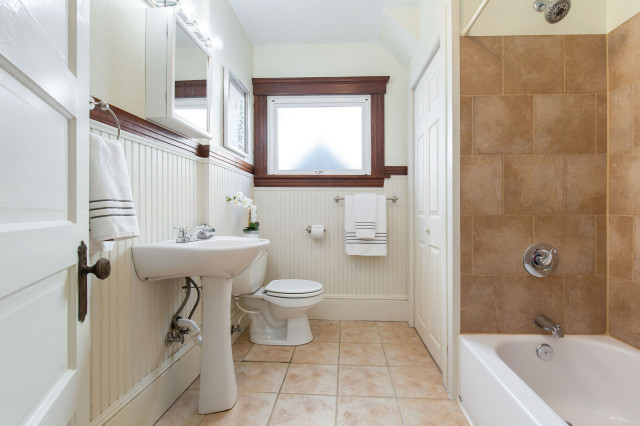 Queen Anne Duplex Eclectic Bathroom, Seattle Bathtub Solutions