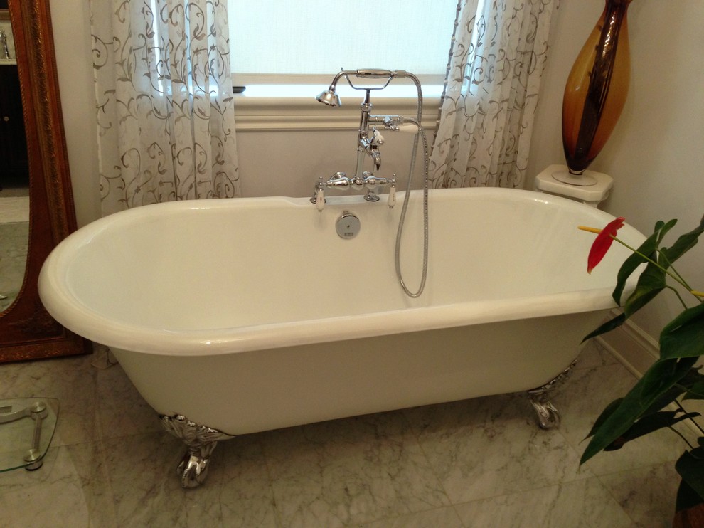 Queen Anne Master Bath - Traditional - Bathroom - Montreal - by AFCON ...