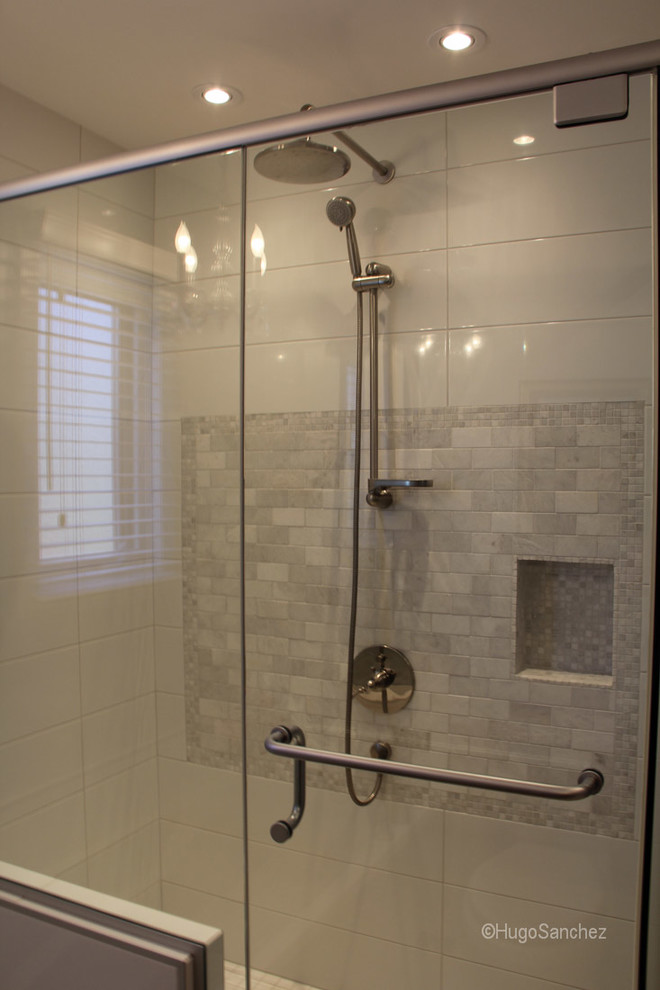 Raised shower base Traditional Bathroom Montreal by Ceramiques