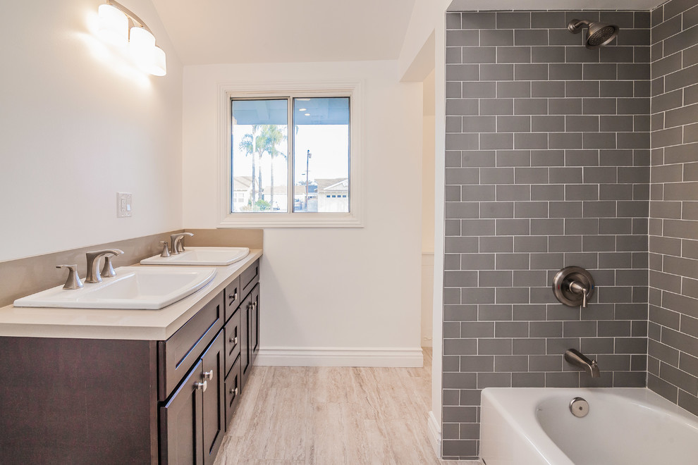 Ranch Traditional Traditional Bathroom Los Angeles by Bilt