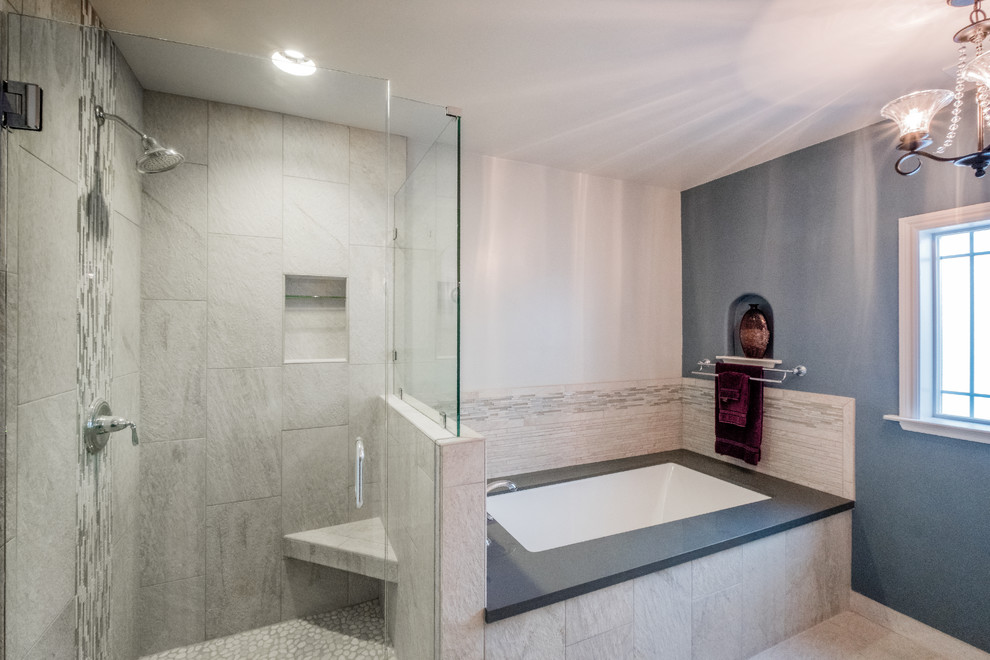Design ideas for a contemporary bathroom in San Francisco.