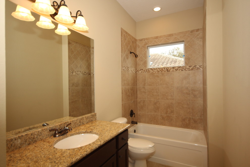 This is an example of a classic bathroom in Orlando.