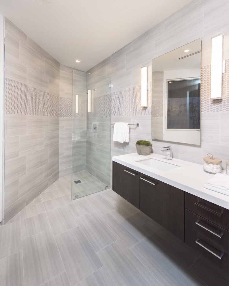 Inspiration for a contemporary shower room bathroom in Los Angeles with flat-panel cabinets, dark wood cabinets, a walk-in shower, quartz worktops and an open shower.