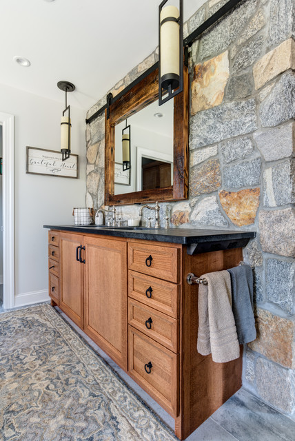Reclaimed Rustic Barn Door Mirror Medicine Cabinet - Rustic - Bathroom -  New York - by KraftMaster Renovations | Houzz UK