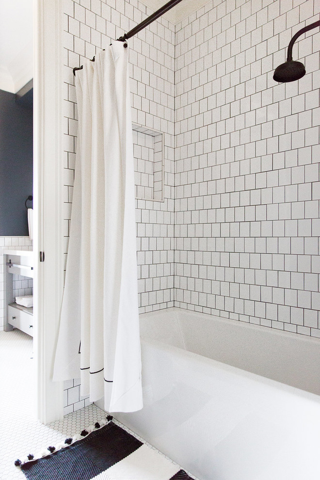 Idéer för att renovera ett stort lantligt vit vitt badrum, med ett platsbyggt badkar, en dusch/badkar-kombination, vit kakel, blå väggar och med dusch som är öppen